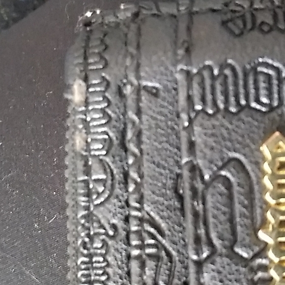 Juicy Couture Wallet Keychain - Picture 2 of 4